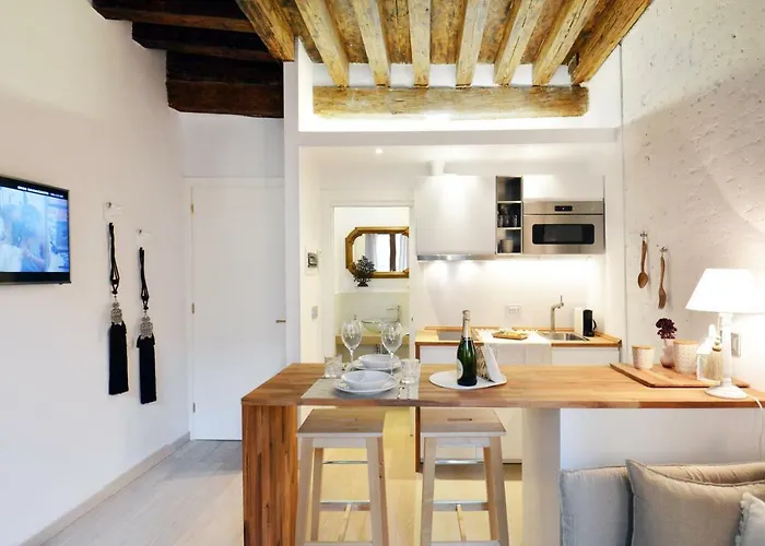 - Biennale 1 - 2 - 3 Apartament *
