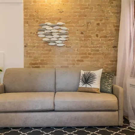 - Biennale 1 - 2 - 3 Apartment Venice