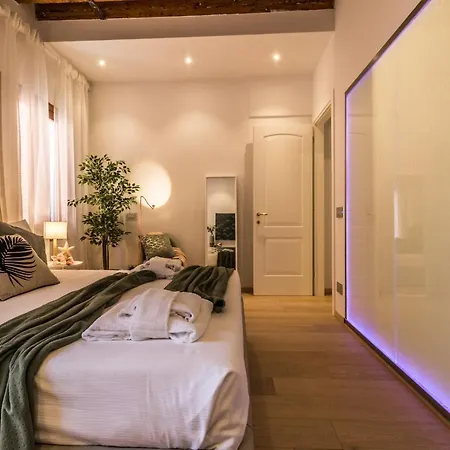 - Biennale 1 - 2 - 3 Appartement *